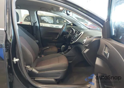2019 Chevrolet Sonic Lt Auto z USA, uszkodzony, nr VIN 1G1JD5SBXK4107033